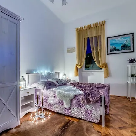 Apartament Conty